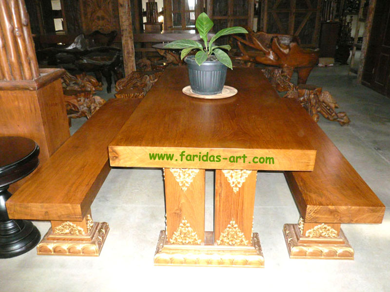 Meja Makan Set - Keraton