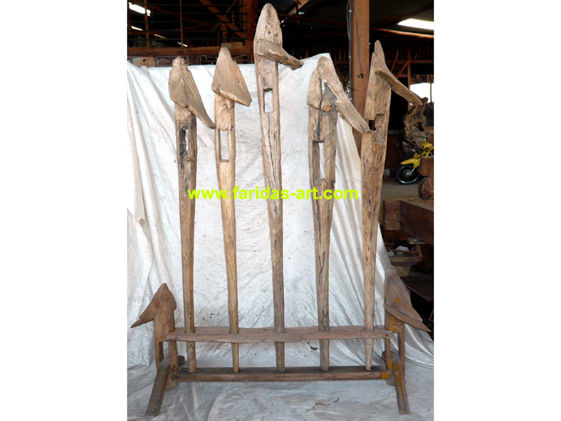 Hiasan Antik dari Luku 5 (Tombak)