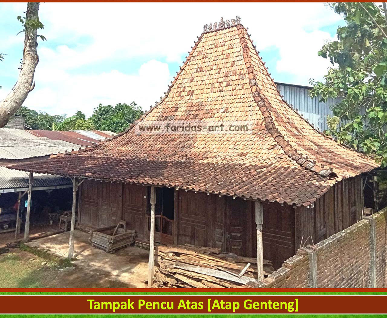 Rumah Joglo Adat Jawa