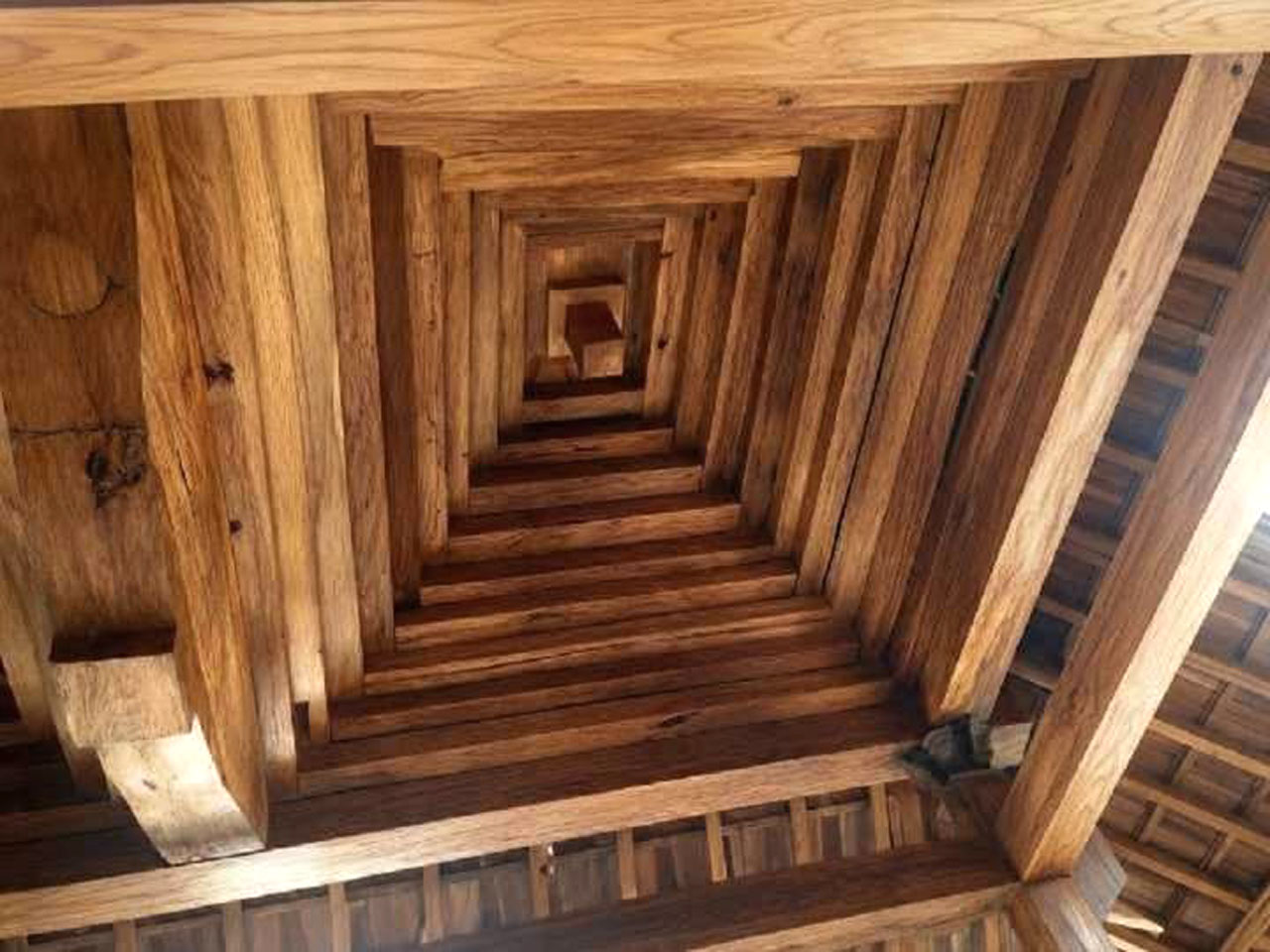 Rumah Joglo Adat Jawa 'Antik'