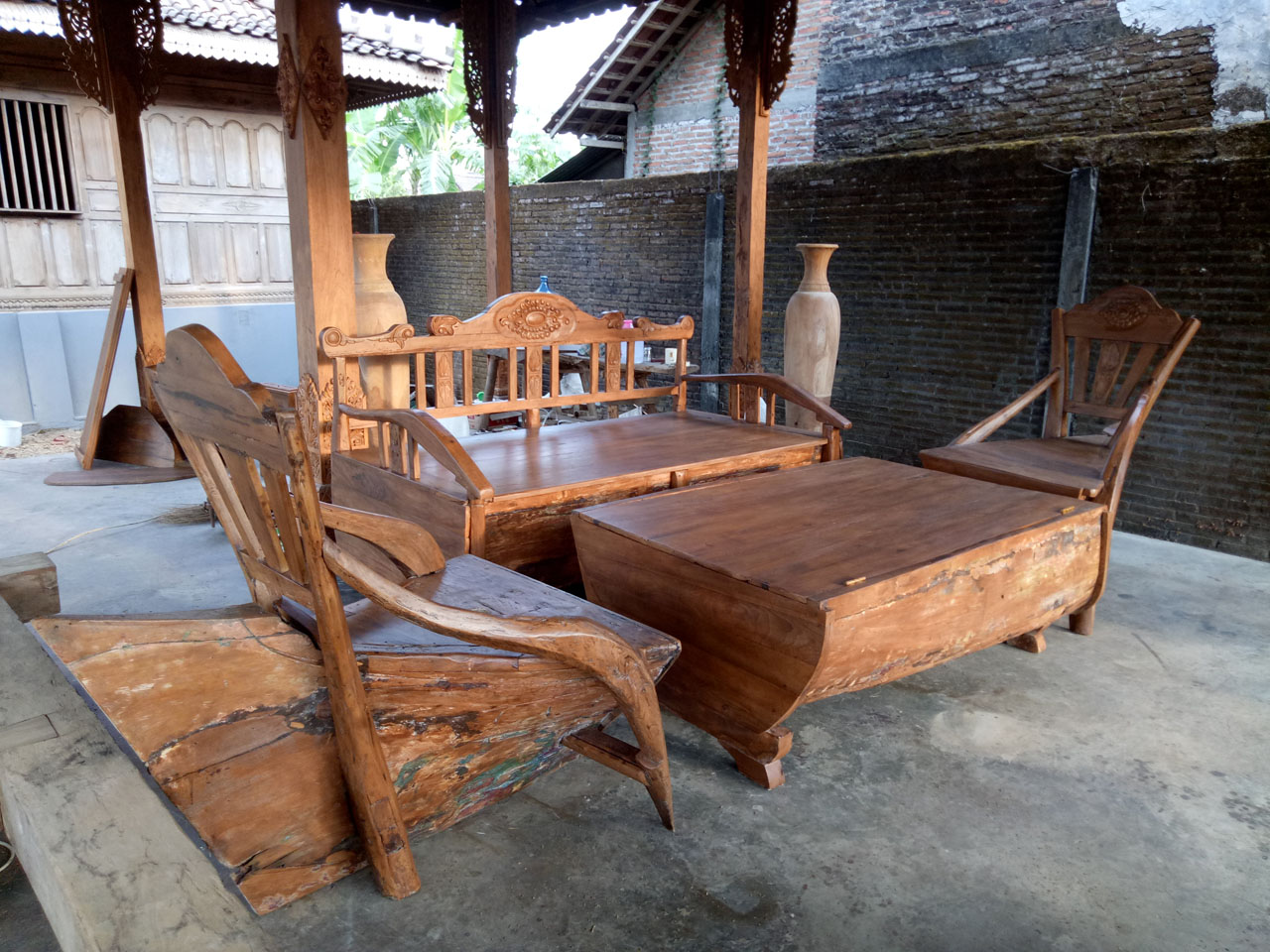 Meja Tamu Set - Bekas Prau